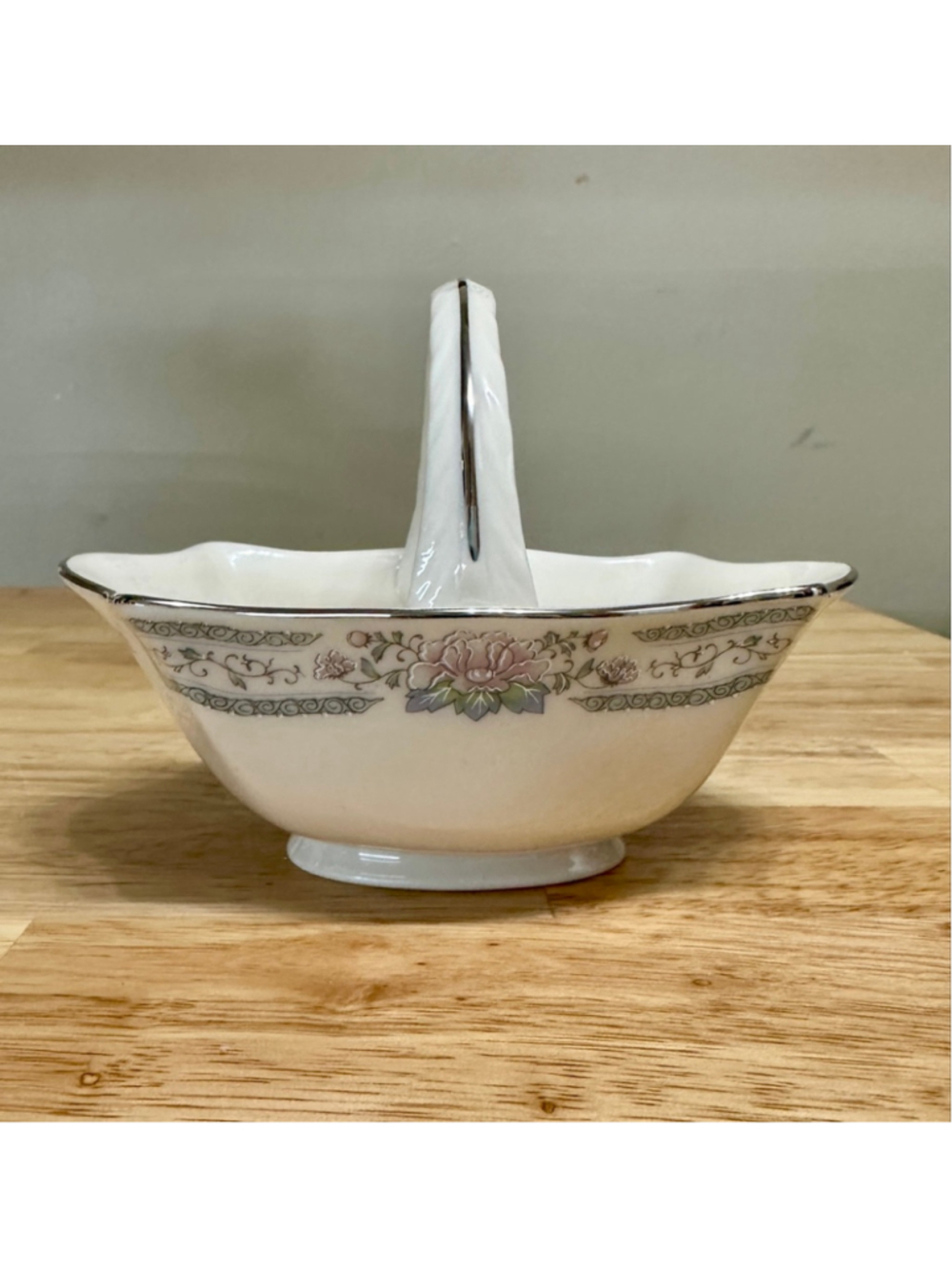 Lenox Charlston Basket candy dish